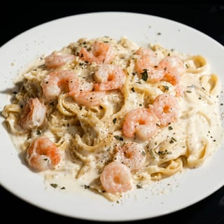Fettuccine Alfredo Pasta
